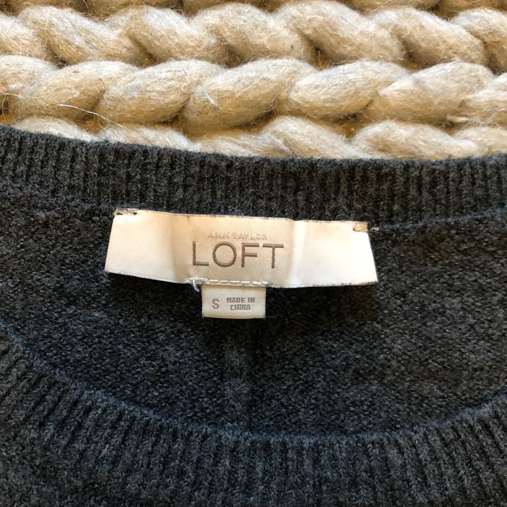 LOFT Sweater - Picture 6 of 7